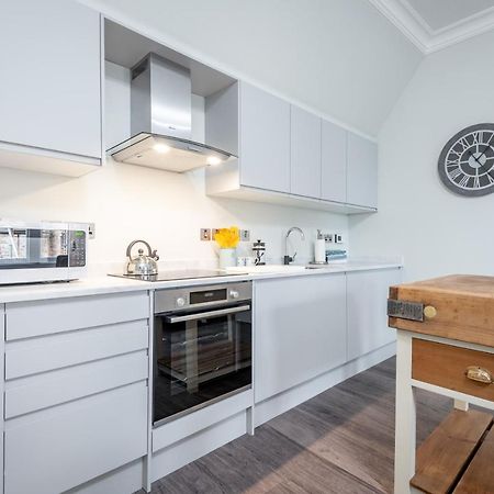South Street Luxury Apartment * Central * Sleeps 4 St Andrews Dış mekan fotoğraf